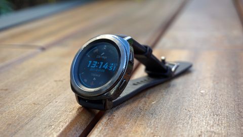 Samsung updates older Gear watches with handy fitness tools