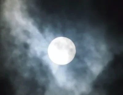 Super Pink Moon 2020 April full Moon