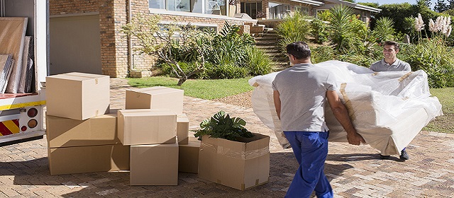 How to pack and load your moving items safely during a pandemic