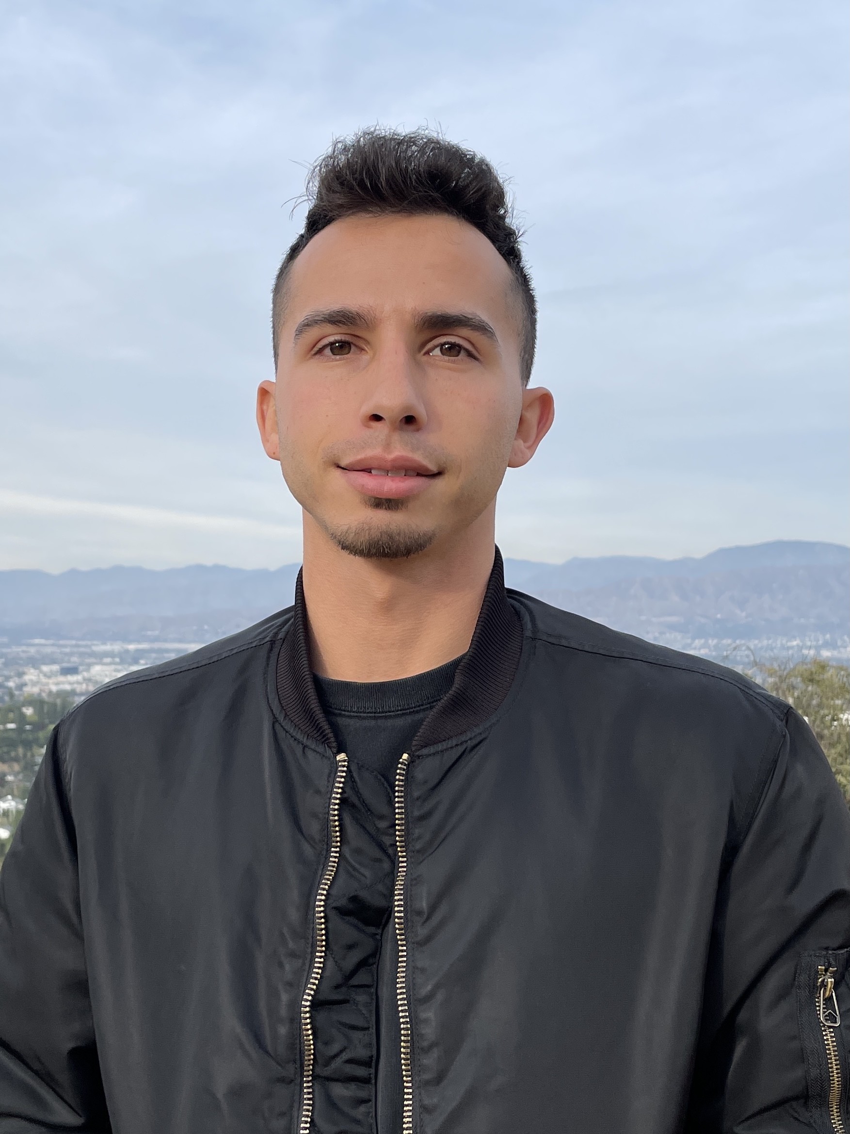 Cory Muroff sheds light on 4 creative ways to boost online sales