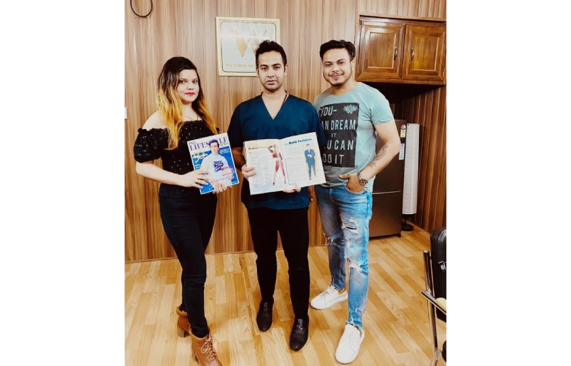 Aditya Aggarwal personally presents copy of PKG lifestyle top 50 personalities magazine to clients