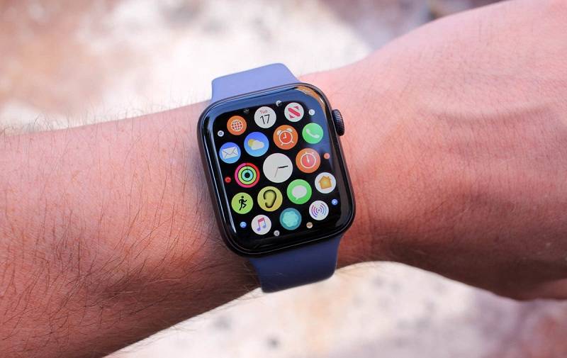 How to Download the watchOS 8 Public Beta