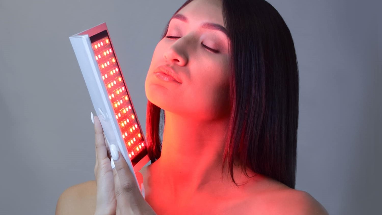red light device woman