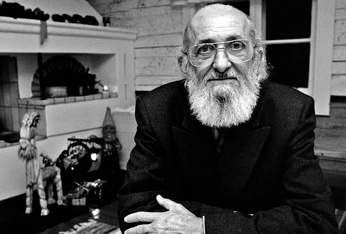 Paulo Freire