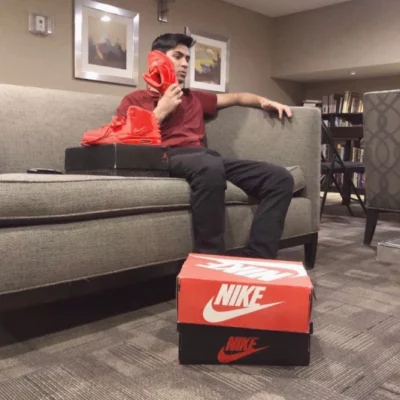 A 19 year boy Mohammad Edris Hashimi aka Idrees Kickz is ruling the Canadian sneakers e commerce business