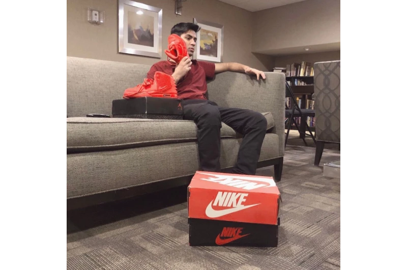 A 19 year boy Mohammad Edris Hashimi aka Idrees Kickz is ruling the Canadian sneakers e commerce business