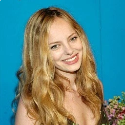 Bijou Phillips