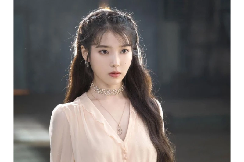 South Korean singer Lee Ji-Eun (IU) donates US$160,000 to charities to  praise her 29th birthday celebration - Time Bulletin