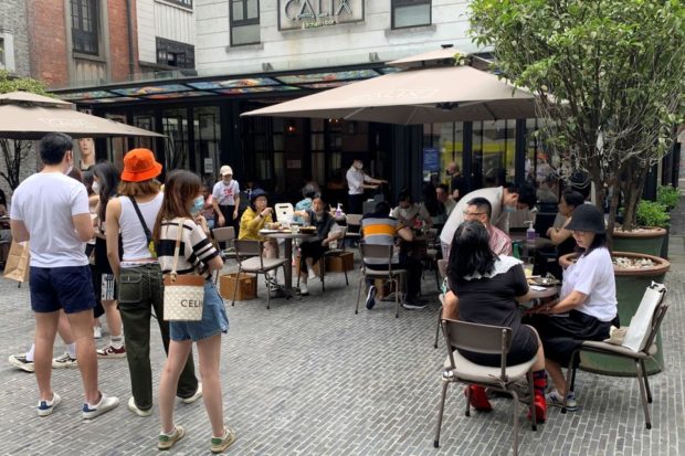 Shanghai gradually reopen dine in services at restaurants from June 29