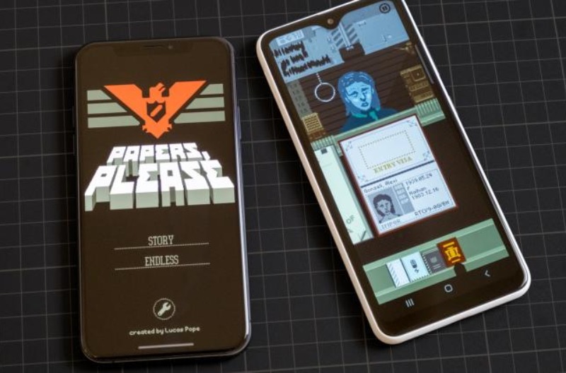 Dystopian document thriller Papers Please is coming to iOS and Android on August 5th