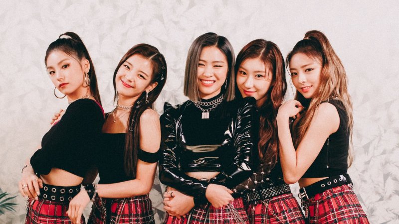 ITZY is only the fourth K pop girl group in history to enter the top 10 of the Billboard 200 with Checkmate