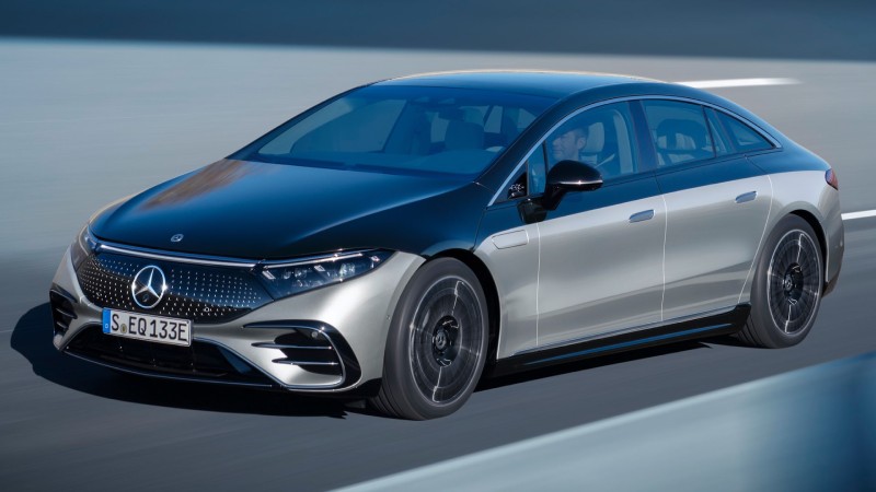 This luxury car is the best rear wheel drive car option to buy in 2022