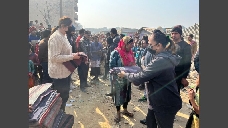 NGO ‘Change in Motion distributed blankets to migrant labourers of Wazirabad