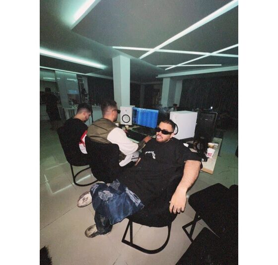 Ashkan Kagan is a popular Iranian musician in the hip hop style and a music teacher in the fourth generation of hip hop in Iran