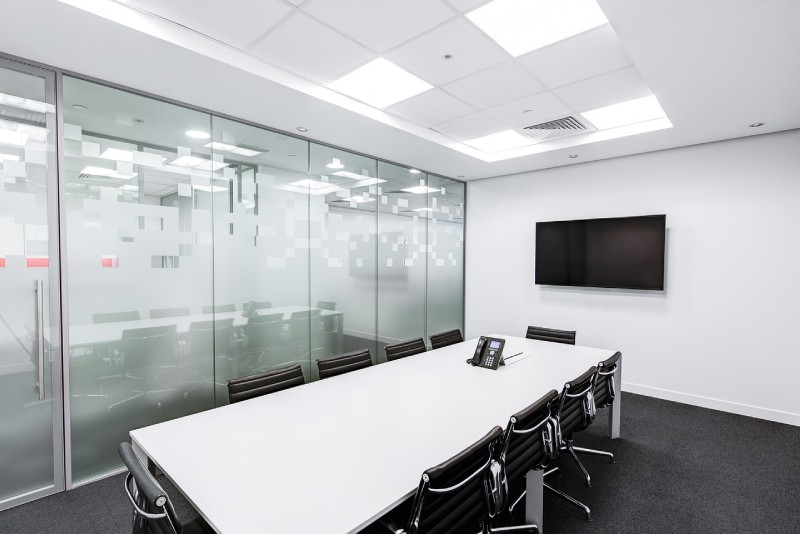 Maximizing Productivity with Glass Conference Rooms