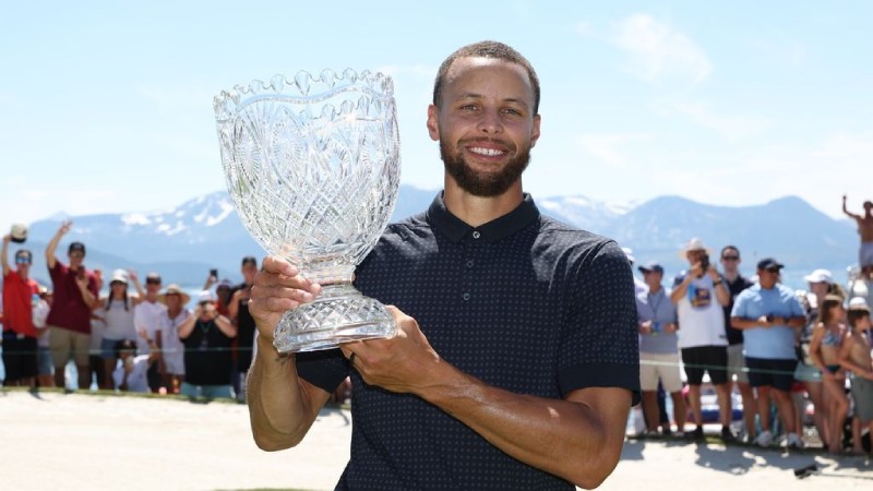 Stephen Curry comes out on top for the American Century Championship with an eagle on 18