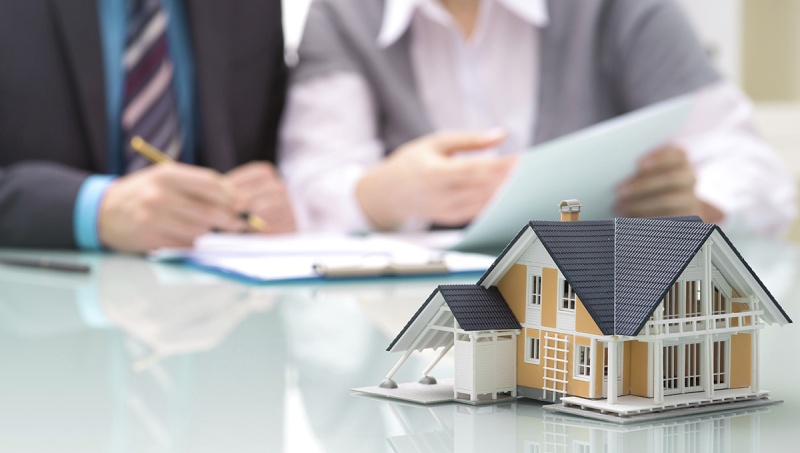 Essential Steps and Resources for Getting Started in the Real Estate Business