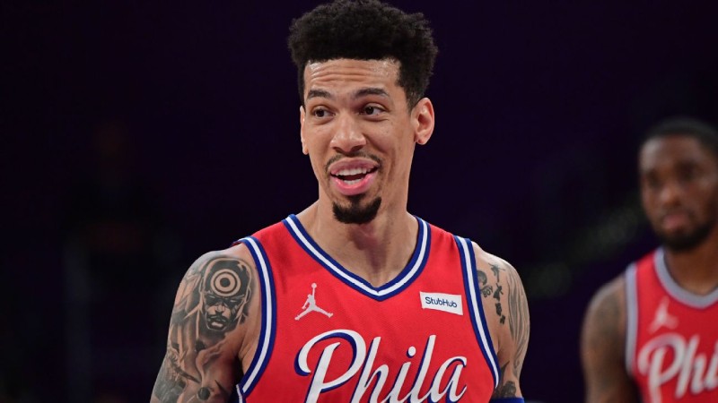 Danny Green accepts a one year contract to join the Philadelphia 76ers again