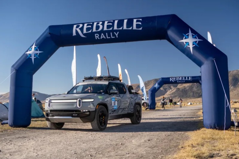 First Electric Vehicle to Win the US's Longest Off Road Competition is the Rivian R1T