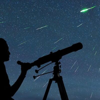 Want to Capture Meteors and Meteor Showers How to Photograph and Take Pictures of the Moon and Aurora