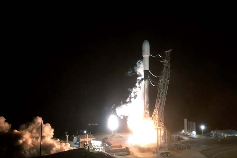 Two German military satellites are launched by a SpaceX Falcon 9 rocket