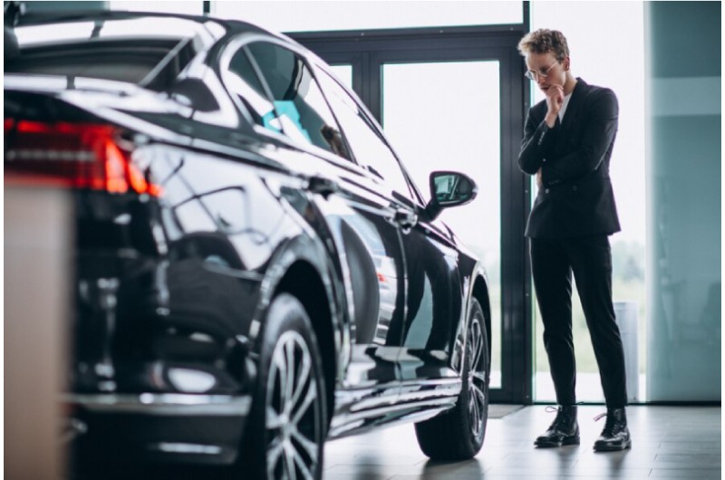 What to Expect from a Professional Luxury Car Service