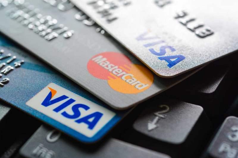 How to Establish Credit Using a Credit Card