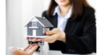 Five Essential Tips for Women Investing in Real Estate