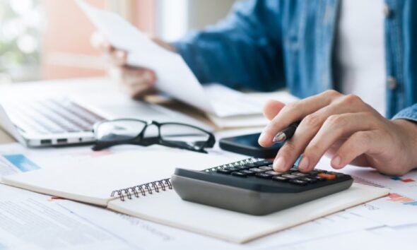 How a Certified Public Accountant (CPA) Can Help You Survive Tax Season and Maximize Refund