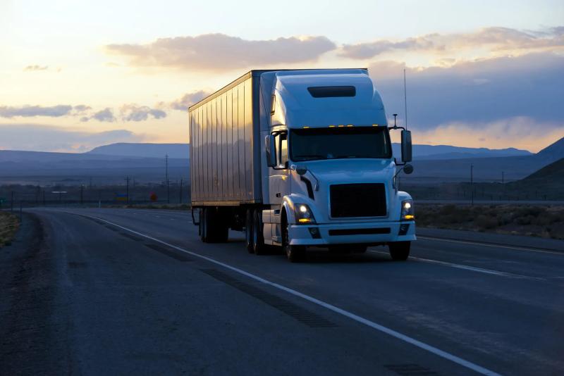 Ways to Reduce the Cost of Commercial Truck Insurance