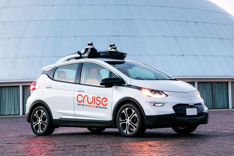 GM's Cruise will Rerurn to Diving Cars in Phoenix with Human Drivers