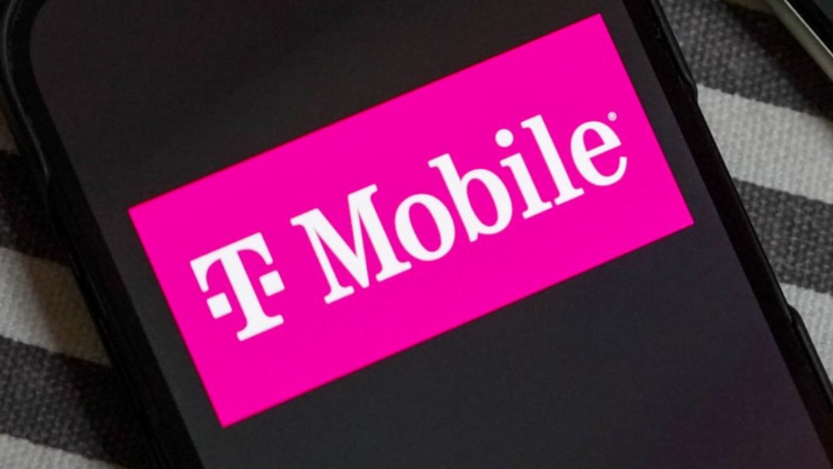 T Mobile Will Launch Starlink powered Satellite Service “T Satellite” in July 2025