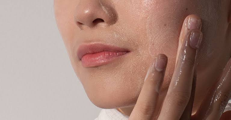 Which Skincare Routine Works Best For Acne Prone Skin