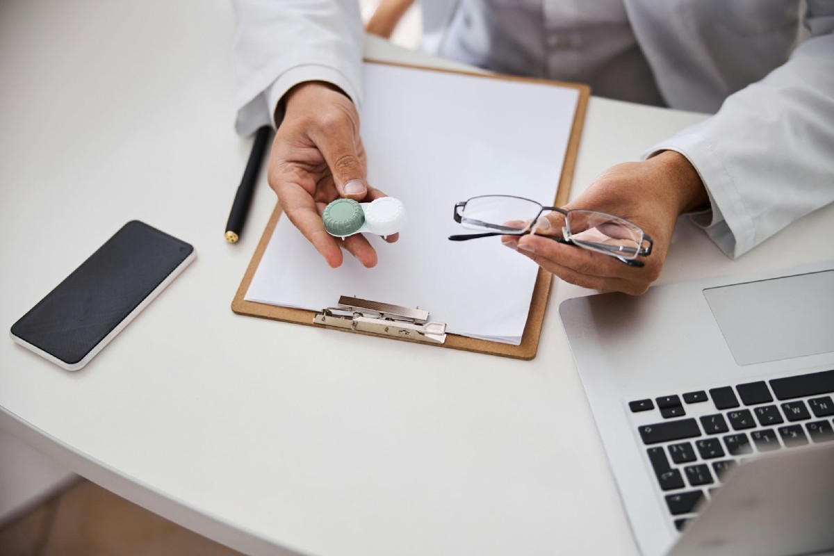Melchert Eye Care What Your Eye Doctor Wishes You Knew About Contact Lens Hygiene