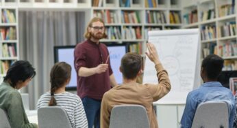 Rebecca Barraclough: Building Enterprise Learning Programs That Stick