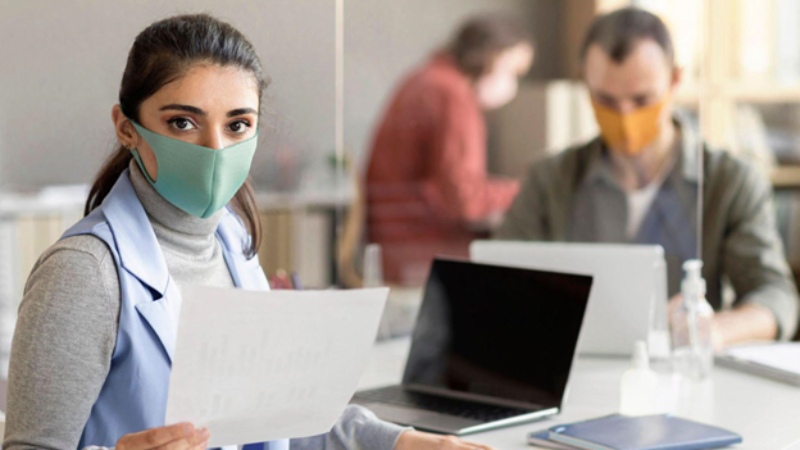 How to Use Corporate and Personal Health Insurance Together