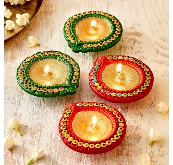 7 Ways to Pair Diyas with Scented Candles for Different Diwali Moods