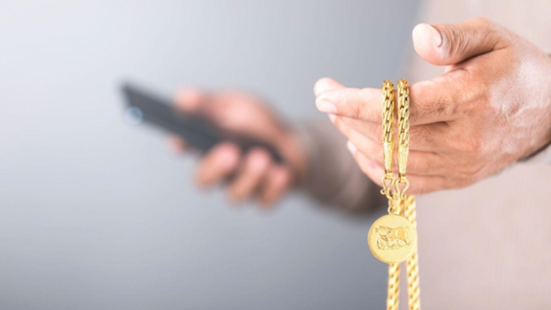 How to Compare Online Gold Buyers Before Selling Precious Metals